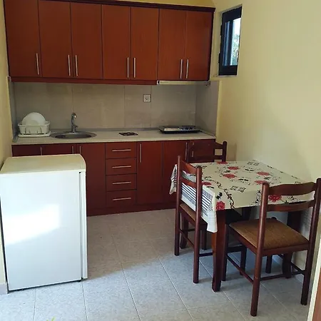 Petrit Casa de hóspedes 3*