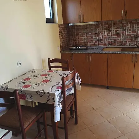 Guest house Petrit Ksamil