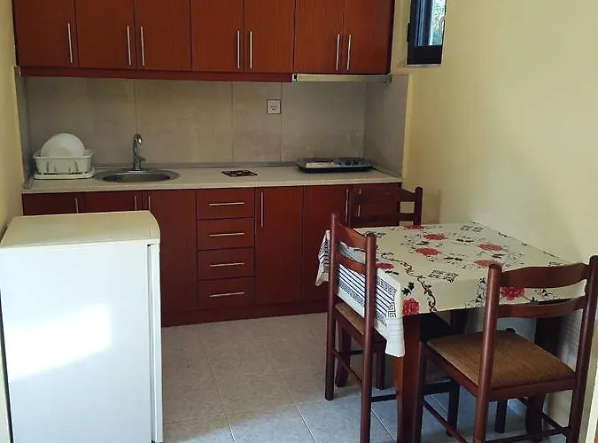 Petrit Guest house 3*