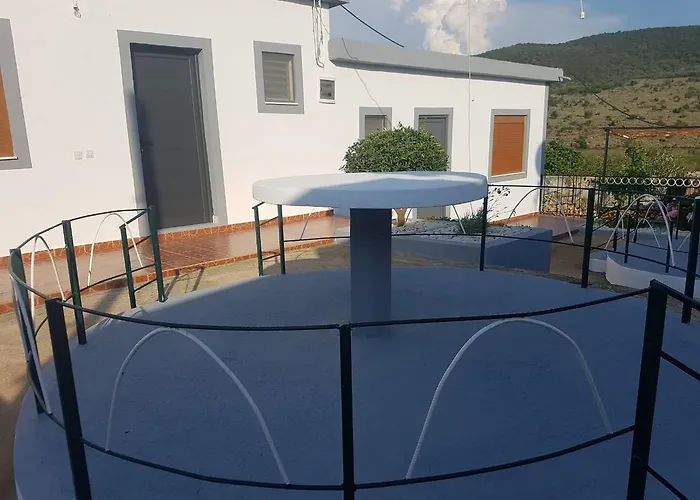 Petrit Guest house 3*