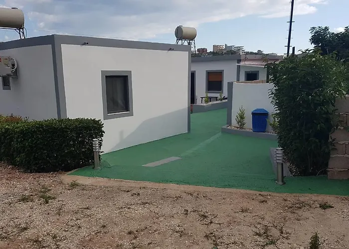 Guest house Petrit 3*