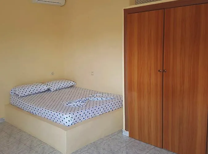 Petrit 3* Ksamil